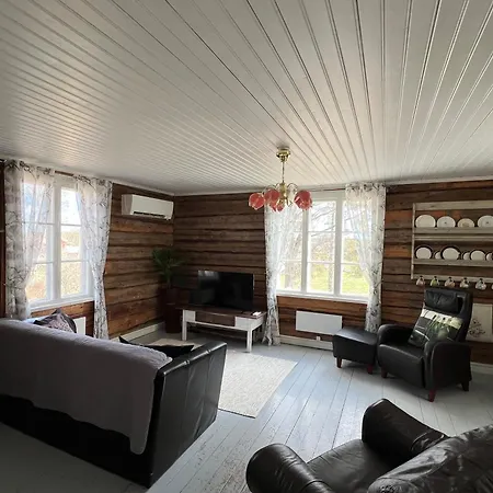 House In The Country Side Of Aland Semesterbostad